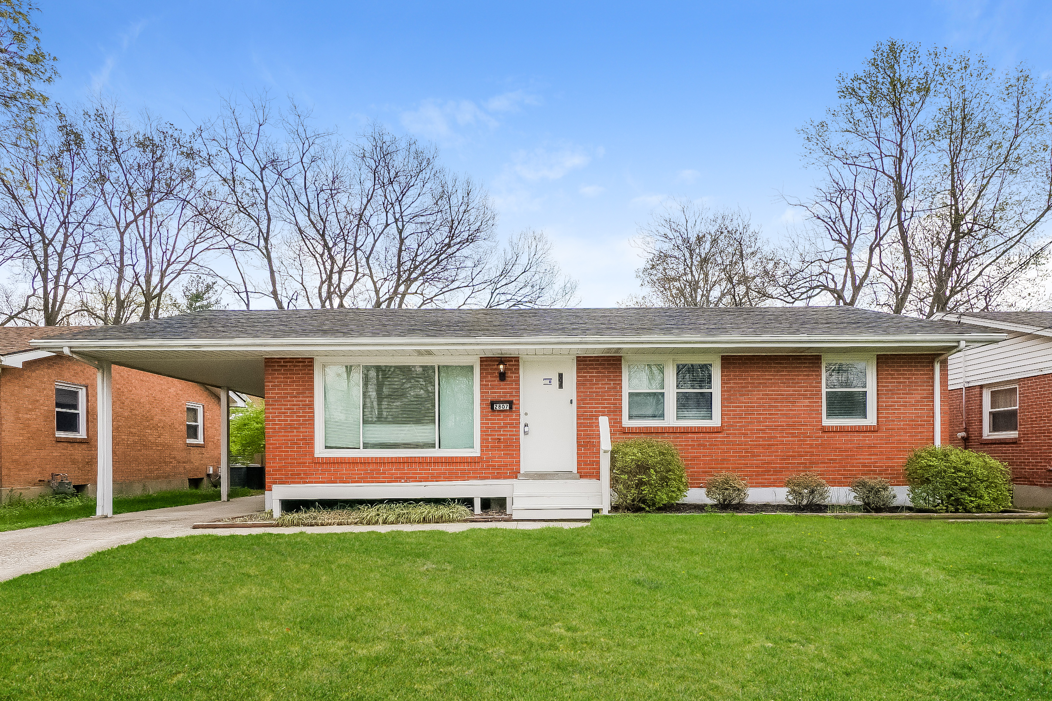 2807 DELL BROOKE AVE LOUISVILLE, KY 40220